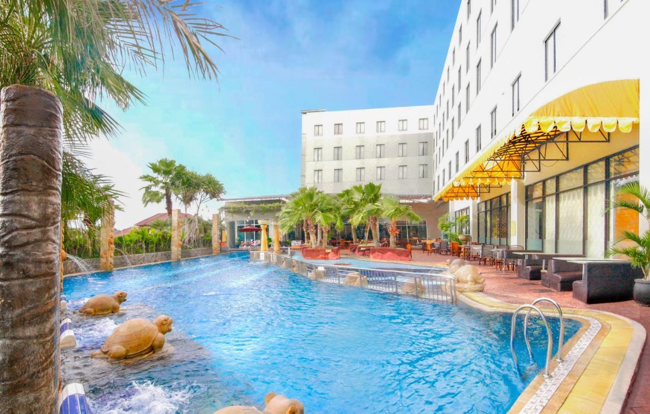 Hermes Palace Hotel בנדה אקה מראה חיצוני תמונה