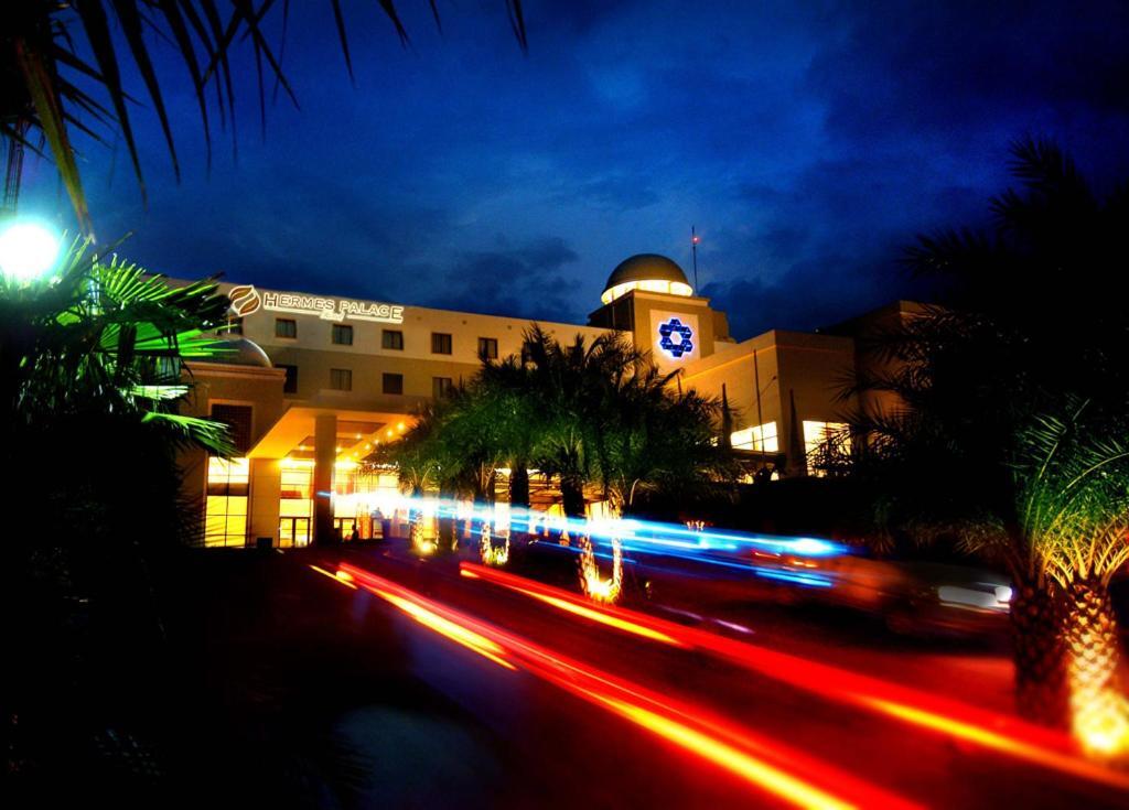 Hermes Palace Hotel בנדה אקה מראה חיצוני תמונה