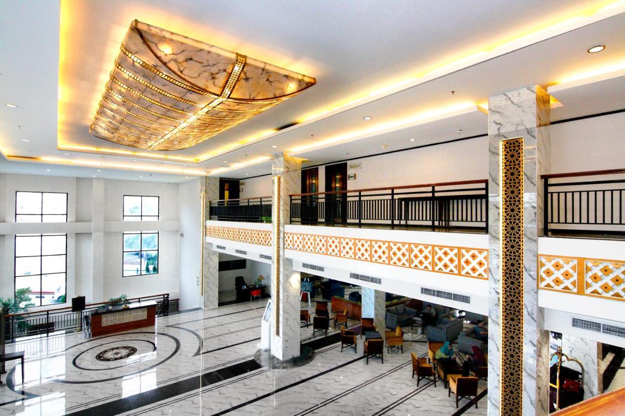 Hermes Palace Hotel בנדה אקה מראה חיצוני תמונה